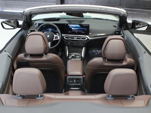 Used 2024 BMW M440i Convertible RWD image 26