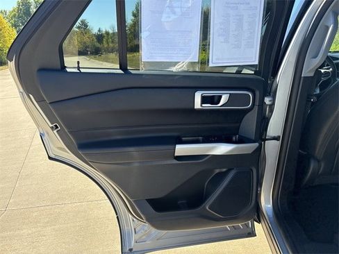 Used 2021 Ford Explorer XLT w/ Equipment Group 202A image 47