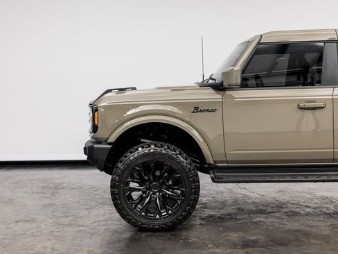 Used 2025 Ford Bronco Outer Banks AWD/4WD image 10