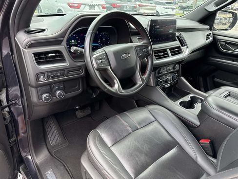 Used 2024 Chevrolet Suburban RST RWD image 21
