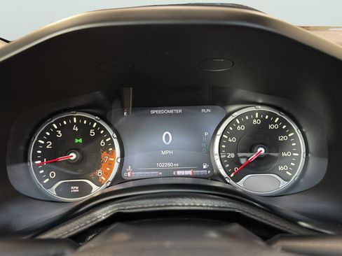 Used 2016 Jeep Renegade Trailhawk AWD/4WD image 29
