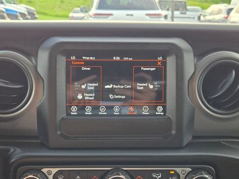 Used 2023 Jeep Gladiator Sport AWD/4WD image 25