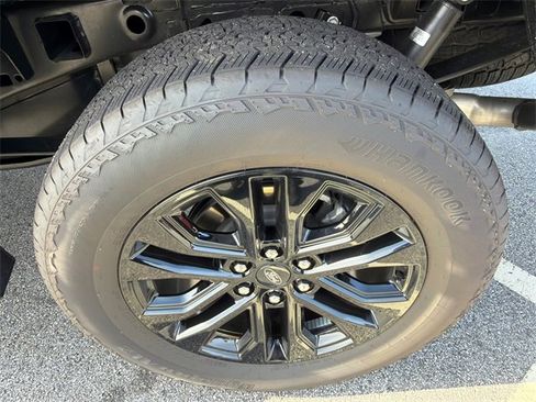 Used 2025 Ford F150 Lariat w/ Equipment Group 501A Mid image 19