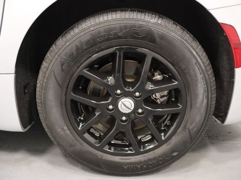 Certified 2023 Chrysler Voyager LX FWD image 25