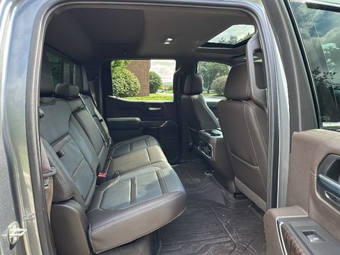 Used 2019 GMC Sierra 1500 Denali w/ Denali Ultimate Package AWD/4WD image 27
