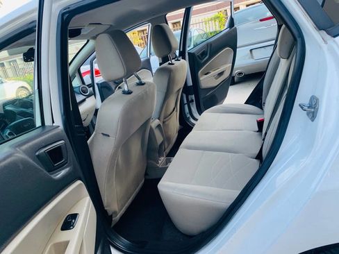 Used 2019 Ford Fiesta SE image 12