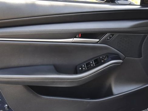 Used 2024 MAZDA MAZDA3 s FWD image 21