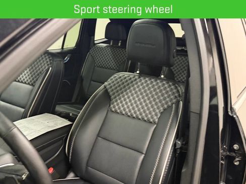 Used 2026 GMC Acadia Denali w/ LPO, Floor Liner Package AWD/4WD image 41
