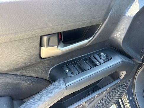 Used 2025 Toyota Tacoma TRD Sport AWD/4WD image 17