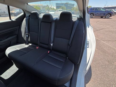 Used 2025 Nissan Altima 2.5 SV FWD image 37