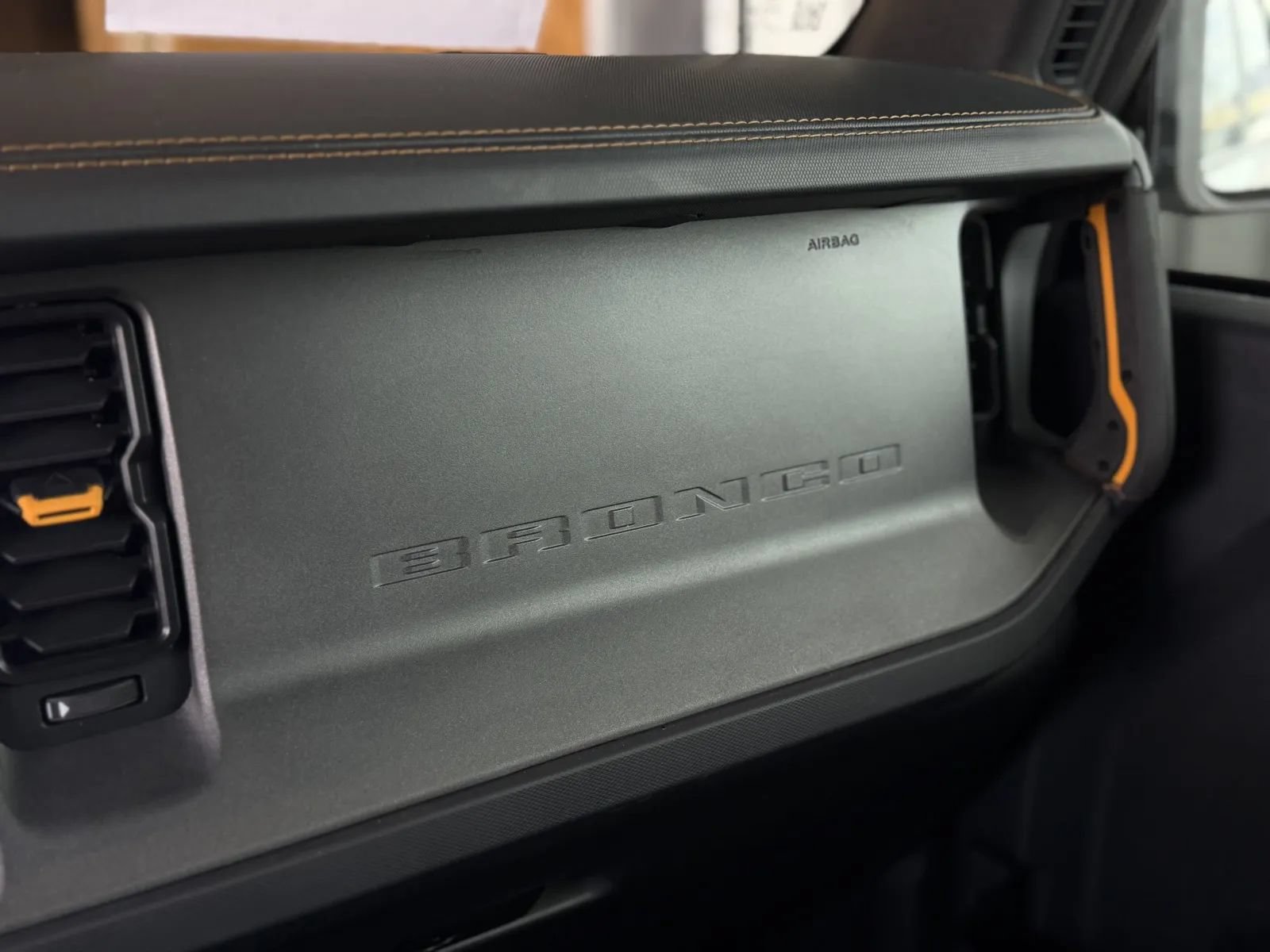 Used 2024 Ford Bronco Badlands AWD/4WD image 40