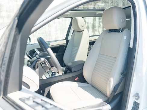 Certified 2025 Land Rover Discovery Sport S AWD/4WD image 20