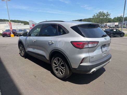Used 2020 Ford Escape SEL FWD image 5