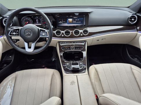 Used 2019 Mercedes-Benz E 300 image 13