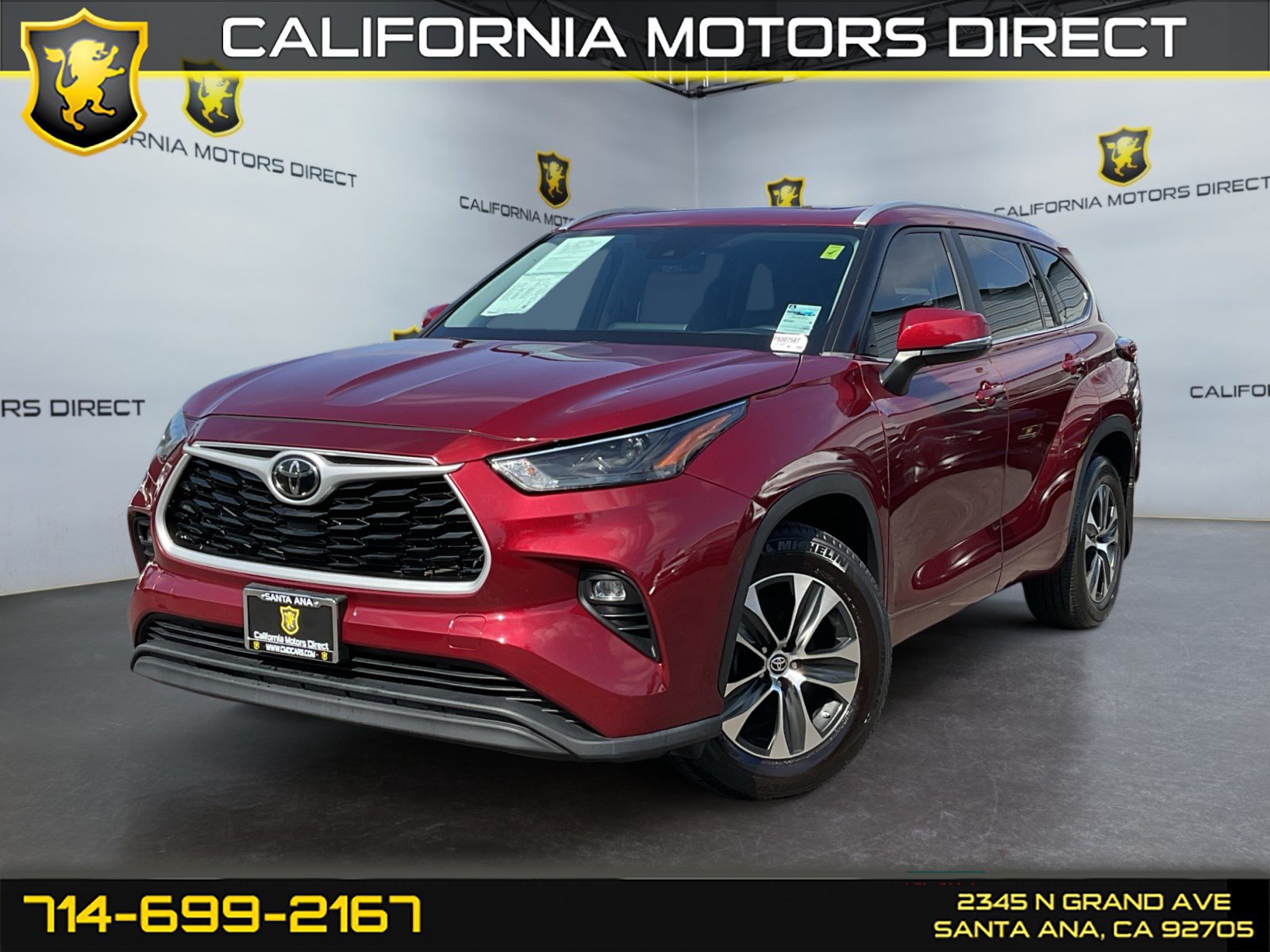 Used 2023 Toyota Highlander XLE FWD image 1