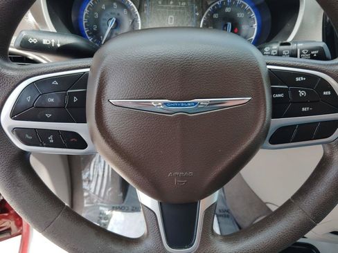 Used 2021 Chrysler Voyager Lxi FWD image 17