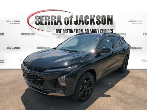 Used 2025 Chevrolet Trax ACTIV w/ Driver Confidence Package FWD image 5