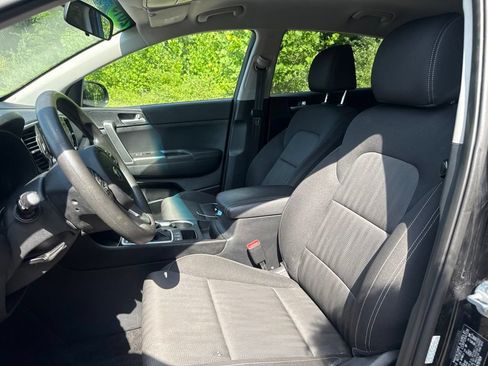 Used 2019 Kia Sportage LX AWD/4WD image 12