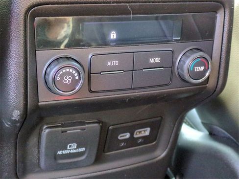 Used 2023 GMC Acadia SLT image 22