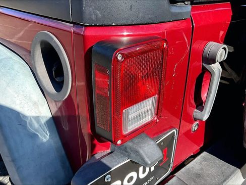 Used 2013 Jeep Wrangler Unlimited Sport AWD/4WD image 28