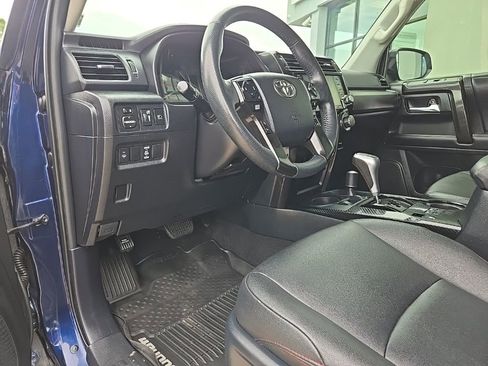 Used 2020 Toyota 4Runner TRD Off-Road Premium w/ Moonroof Package AWD/4WD image 36