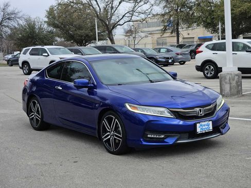 Used 2016 Honda Accord Touring image 3