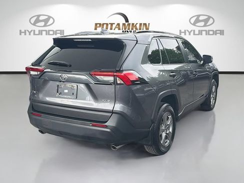 Used 2024 Toyota RAV4 XLE w/ Convenience Package FWD image 5