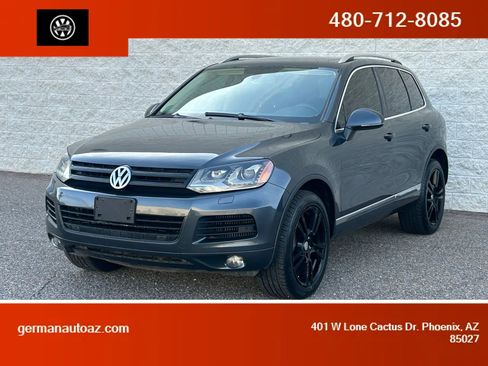 Used 2012 Volkswagen Touareg TDI image 1