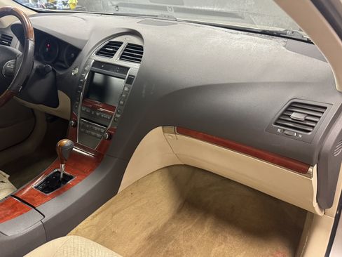 Used 2011 Lexus ES 350 image 8