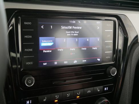 Used 2022 Volkswagen Passat 2.0T SE image 22