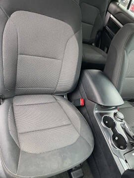 Used 2017 Ford Explorer XLT AWD/4WD image 12