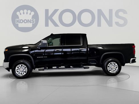 Used 2024 Chevrolet Silverado 2500 LTZ w/ LTZ Convenience Package AWD/4WD image 2