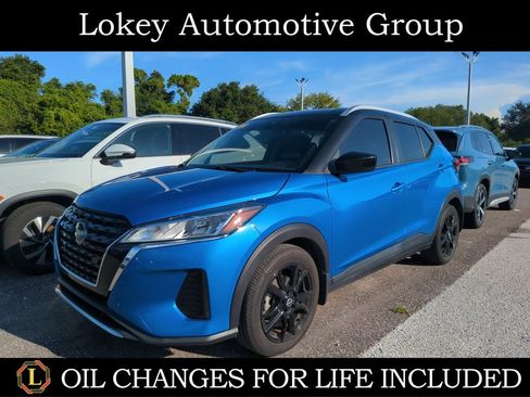 Used 2023 Nissan Kicks SV FWD image 1