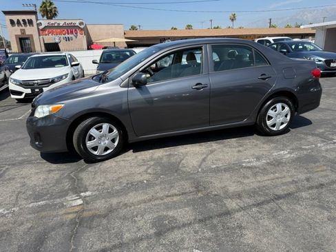 Used 2012 Toyota Corolla L FWD image 6