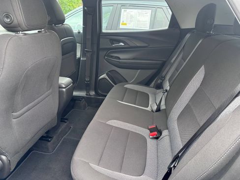 Used 2025 Chevrolet TrailBlazer LT FWD image 27