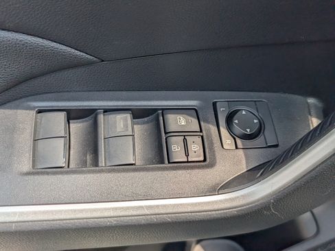 Used 2025 Toyota RAV4 LE AWD/4WD image 18