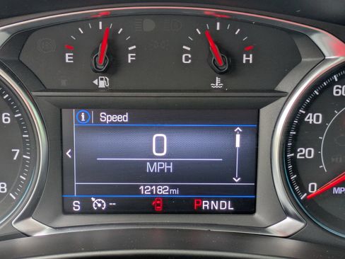 Used 2024 Chevrolet Equinox RS FWD image 21