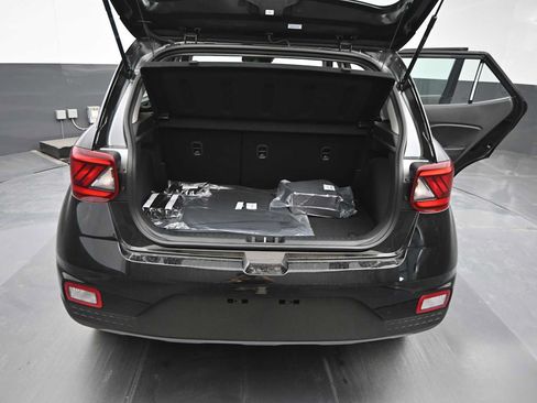 New 2026 Hyundai Venue SEL FWD image 13