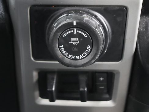 Used 2020 Ford F150 Lariat RWD image 32