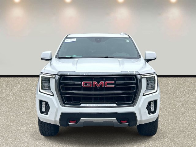 Used 2022 GMC Yukon XL AT4 w/ Technology Package AWD/4WD image 2