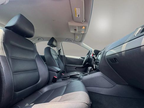 Used 2014 Volkswagen Jetta SE FWD image 16