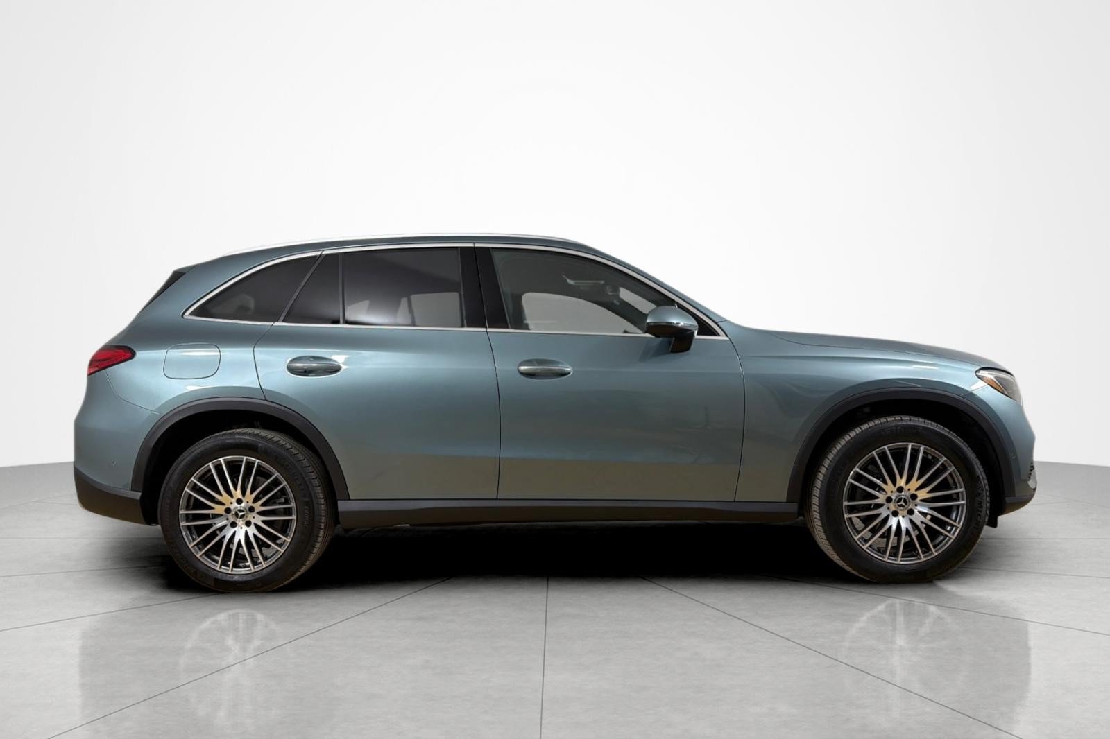 Used 2026 Mercedes-Benz GLC 300 image 6