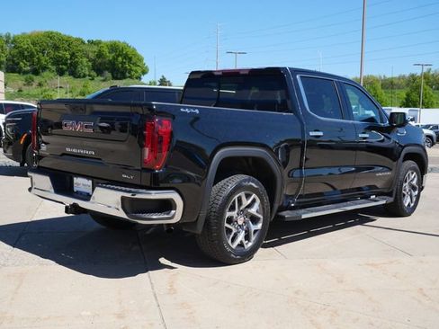 Used 2024 GMC Sierra 1500 SLT w/ SLT Premium Package AWD/4WD image 7