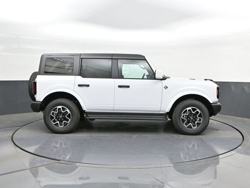 New 2026 Ford Bronco Outer Banks AWD/4WD image 23