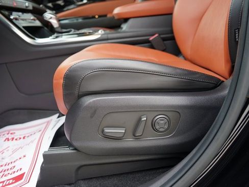 Used 2024 Kia Carnival SX image 12