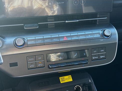 New 2026 Hyundai Kona Limited FWD image 12