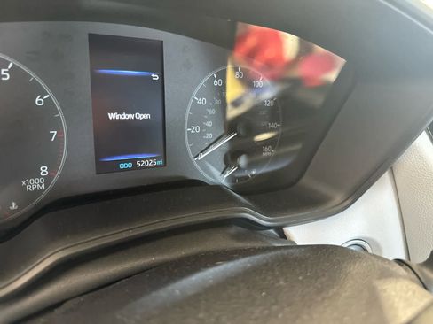 Used 2025 Toyota Corolla SE FWD image 9