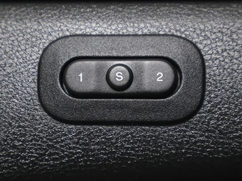 Used 2021 Jeep Grand Cherokee Limited w/ Premium Lighting Group AWD/4WD image 35