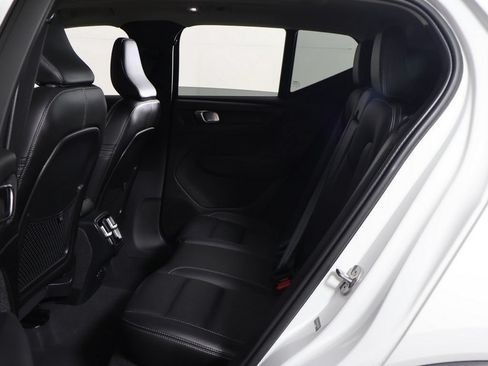Used 2023 Volvo XC40 B5 Plus w/ Protection Package Premier AWD/4WD image 32