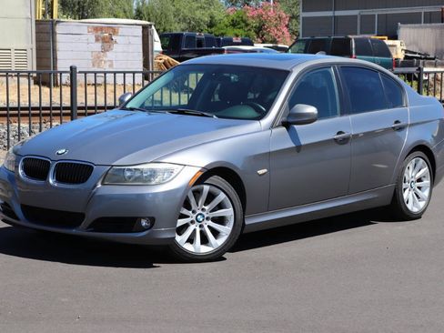 Used 2011 BMW 328i Sedan RWD image 4